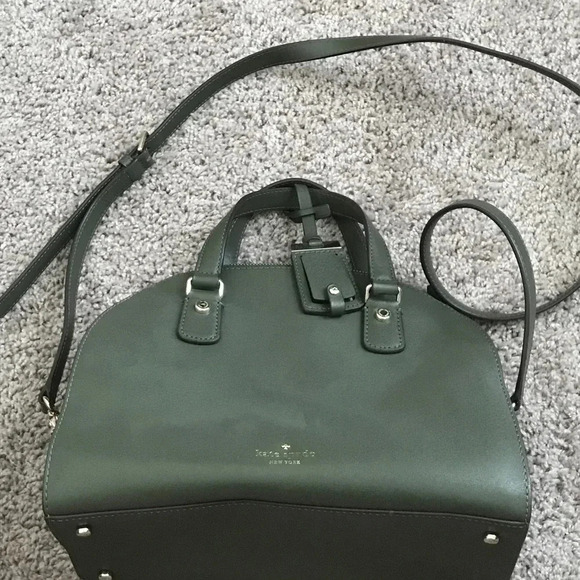 Kate Spade Olive Green ZIP Purse - Picture 2 of 9